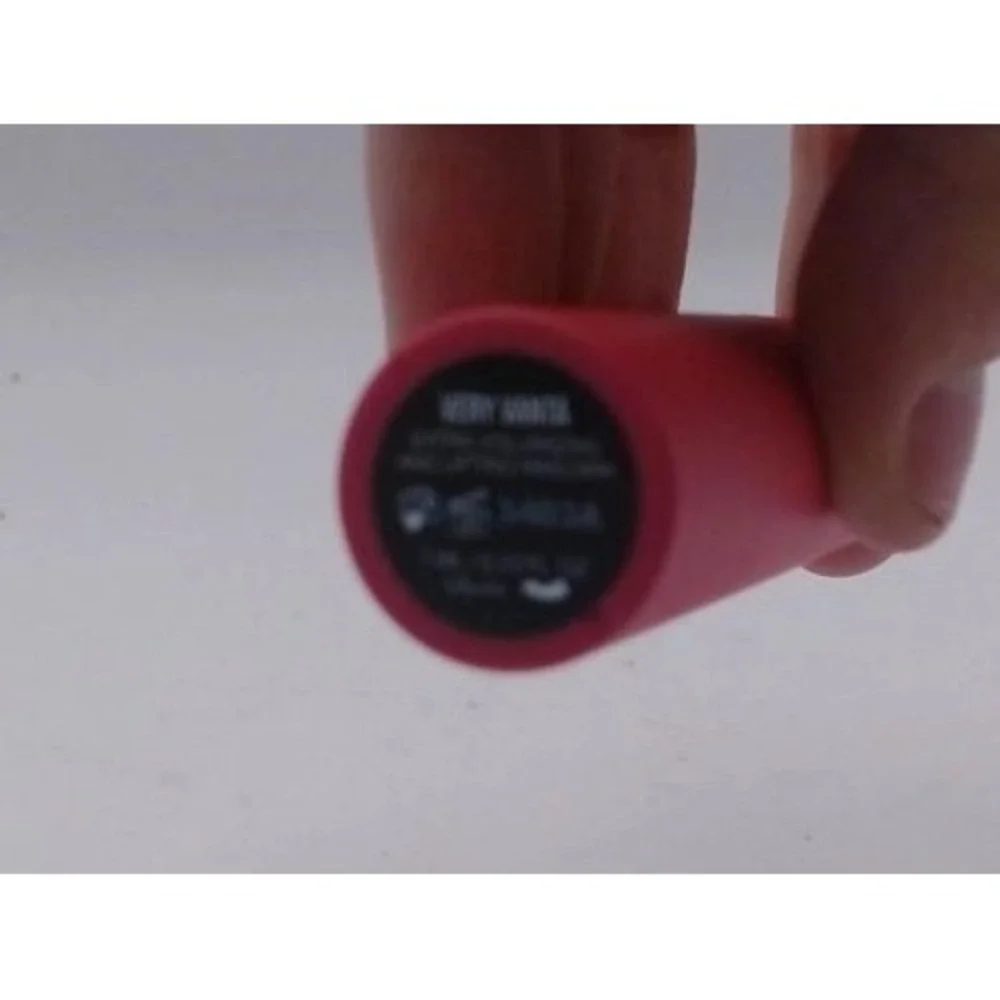 Huda Beauty-Extra Volumizing Lumizing and Lifting Mascara, Very Vanta ,BRAND NEW